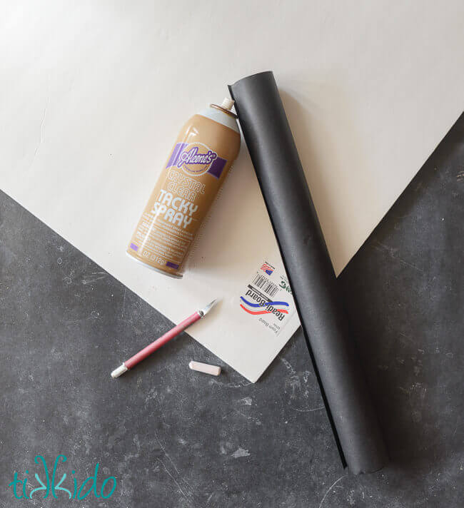 chalkboard-ribbon-banner-tutorial-tikkido